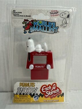 Super Impulse World's Smallest Peanuts Snoopy Etch A Sketch